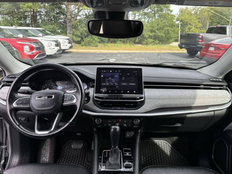 2022 Jeep Compass Latitude Lux