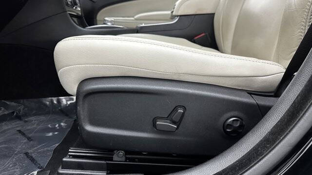 2021 Chrysler 300 Touring L