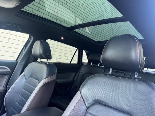 2022 Volkswagen Atlas Cross Sport V6 SEL Premium R-Line 4Motion