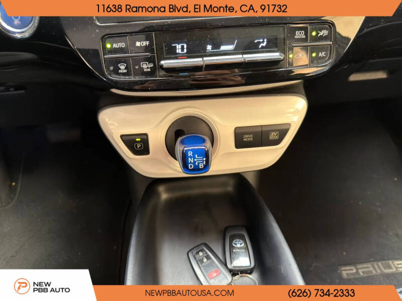 2016 Toyota Prius Two