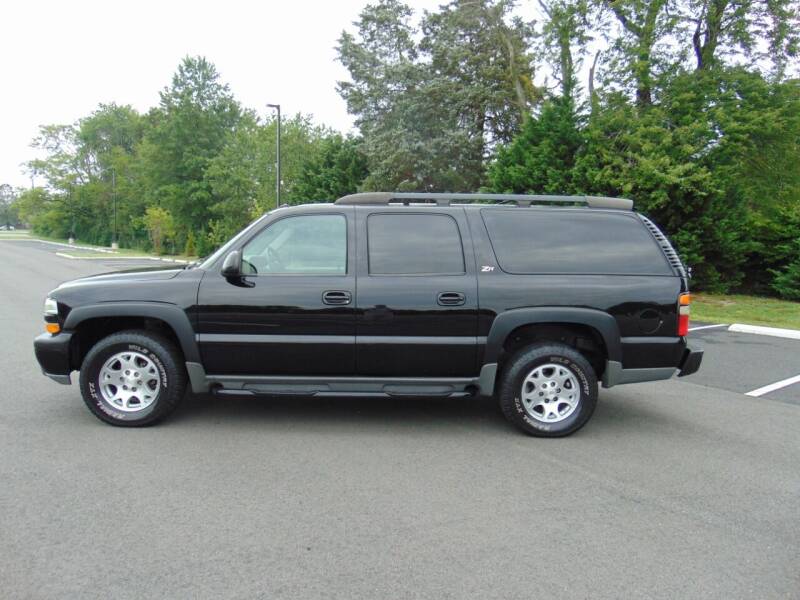 2004 Chevrolet Suburban for sale at CR Garland Auto Sales in Fredericksburg VA