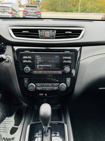 2016 Nissan Rogue SV