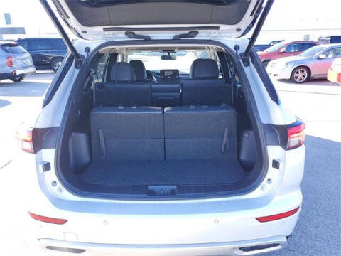 2024 Mitsubishi Outlander SE