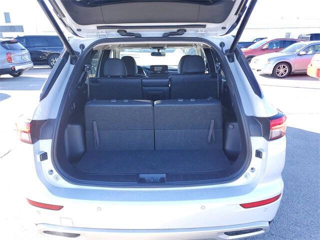 2024 Mitsubishi Outlander SE