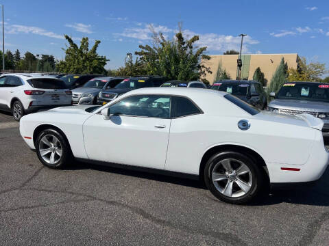 2018 Dodge Challenger SXT Plus