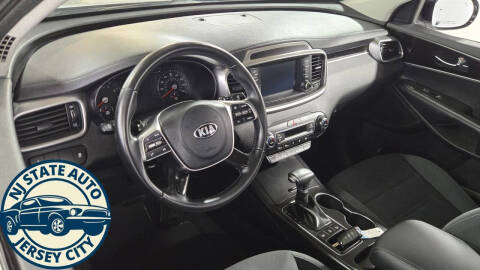 2019 Kia Sorento S V6