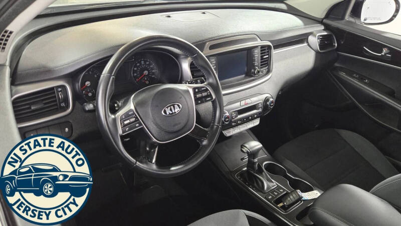 2019 Kia Sorento S V6