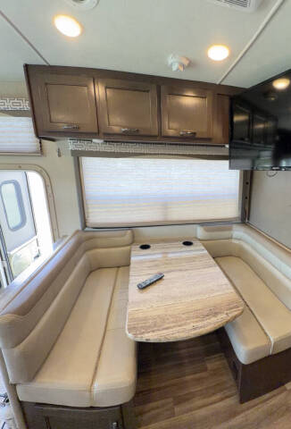 2018 Thor Motor Coach Ace 30.4