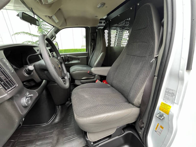2024 Chevrolet Express 2500