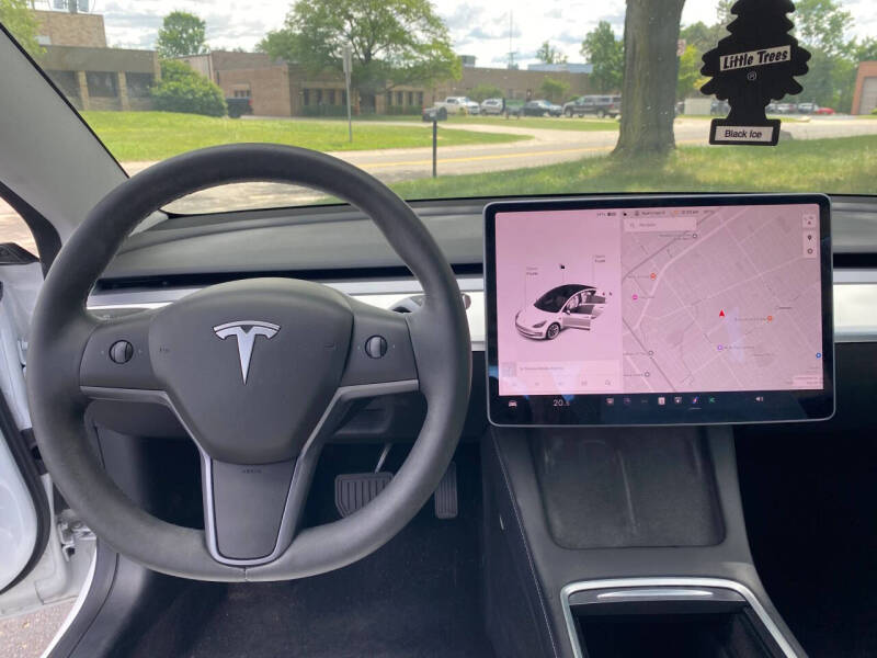 2021 Tesla Model 3 Standard Range Plus