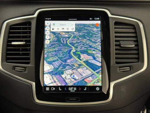 2024 Volvo XC90 Recharge T8 Core Bright Theme