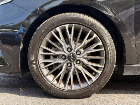 2022 Kia Forte GT Line