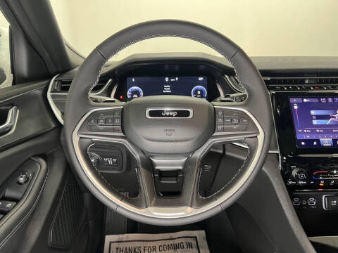 2025 Jeep Grand Cherokee Laredo X