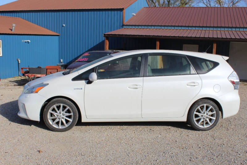 2013 Toyota Prius v Five