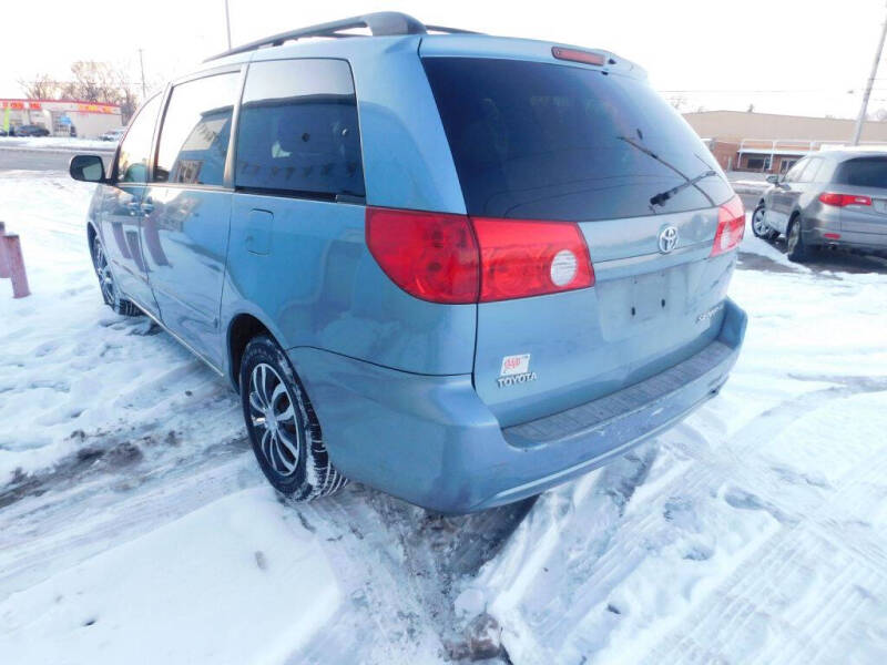 2006 Toyota Sienna LE 7 Passenger