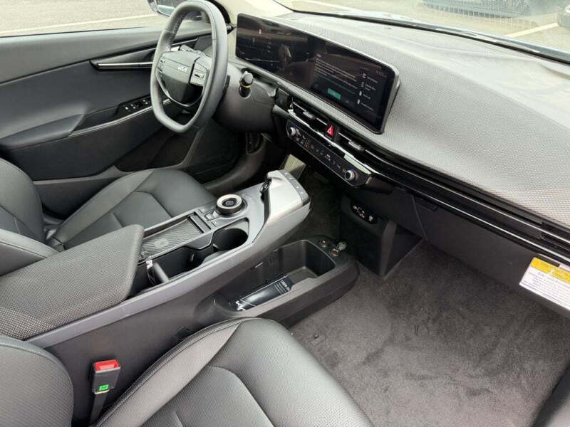 2026 Kia EV6 Wind