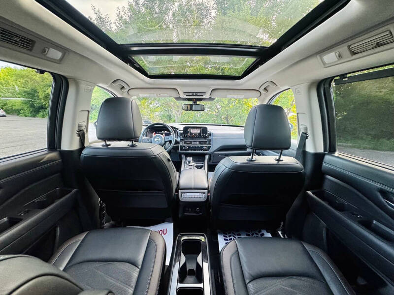 2022 Nissan Pathfinder Platinum