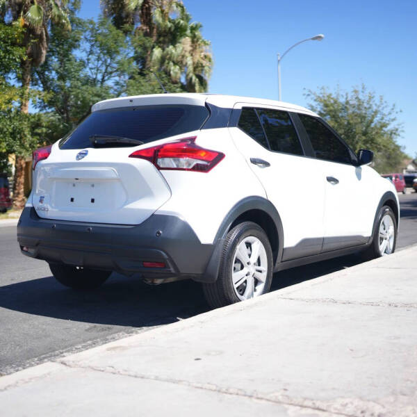 2020 Nissan Kicks S