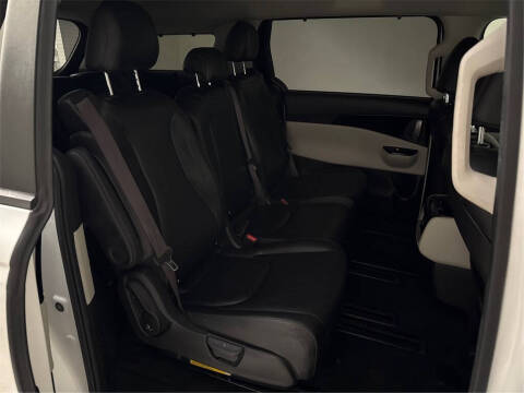 2022 Kia Carnival EX