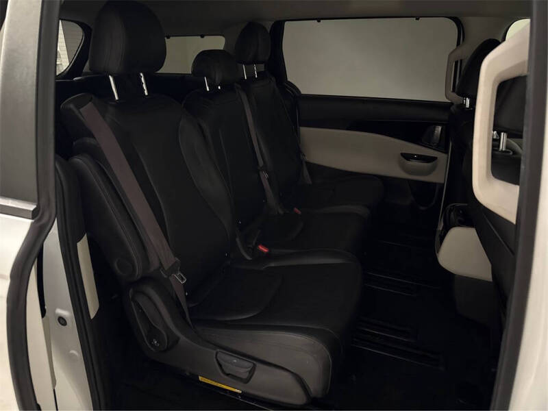 2022 Kia Carnival EX