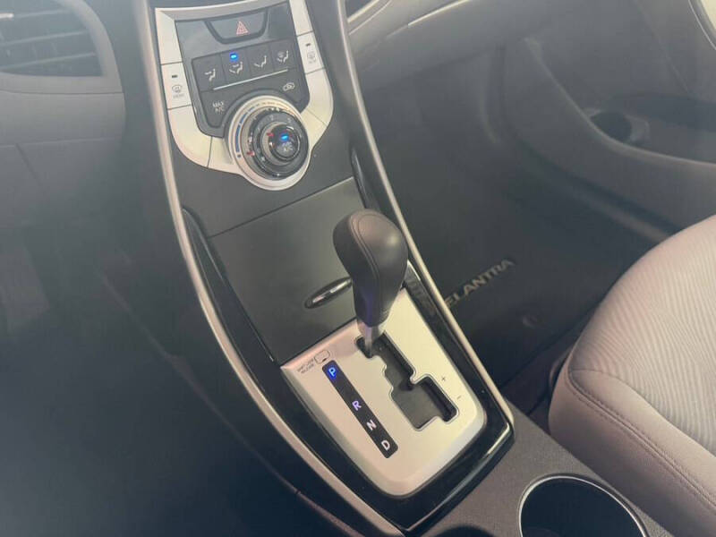 2012 Hyundai Elantra