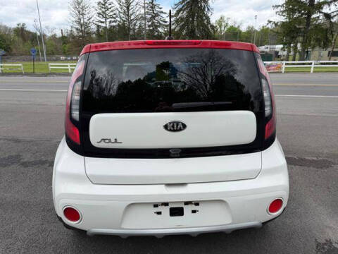 2017 Kia Soul +