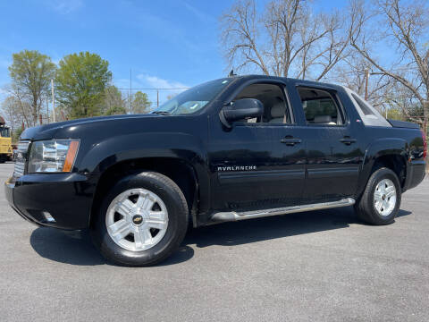 2010 Chevrolet Avalanche for sale at Beckham's Used Cars in Milledgeville GA