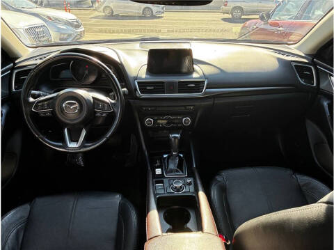 2018 Mazda MAZDA3 Grand Touring