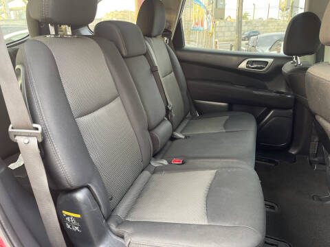 2017 Nissan Pathfinder S