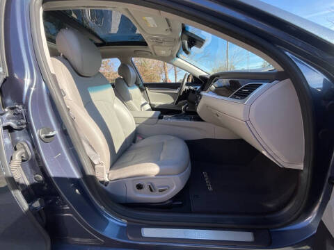 2015 Hyundai Genesis