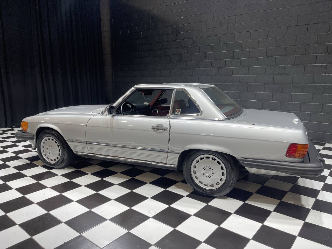 1988 Mercedes-Benz 560-Class 80