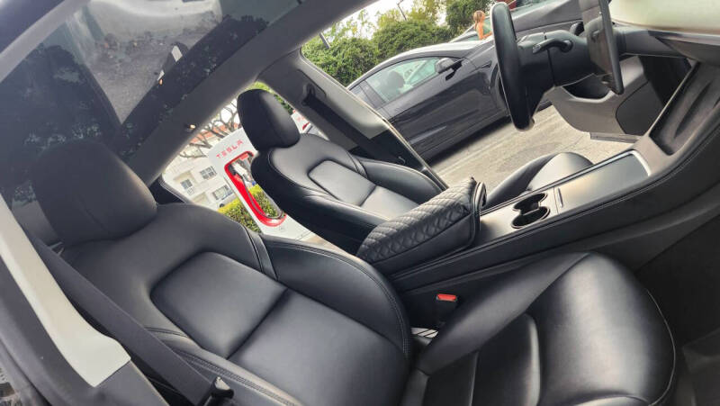 2022 Tesla Model Y Long Range - Photo 21