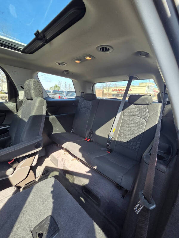 2011 GMC Acadia SLE
