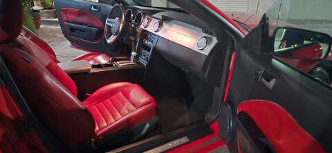 2005 Ford Mustang GT Deluxe