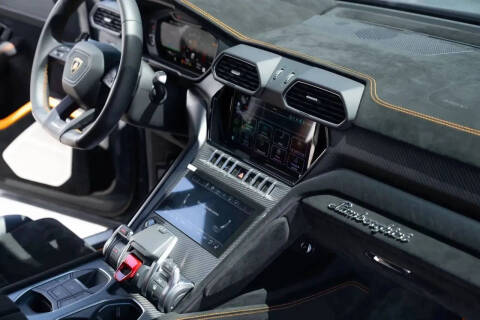 2024 Lamborghini Urus Performante