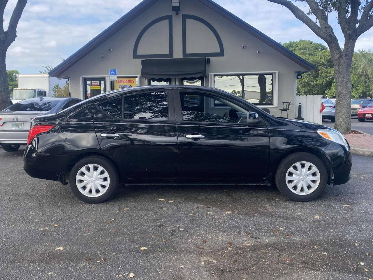 2012 Nissan Versa  - $9,995