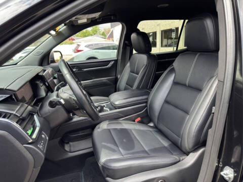 2024 GMC Acadia Elevation