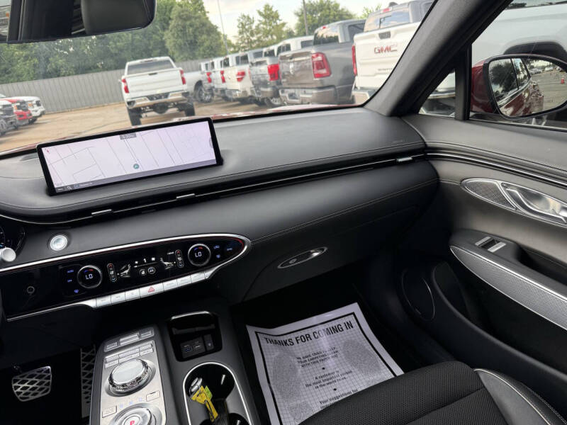 2023 Genesis GV70 2.5T Standard