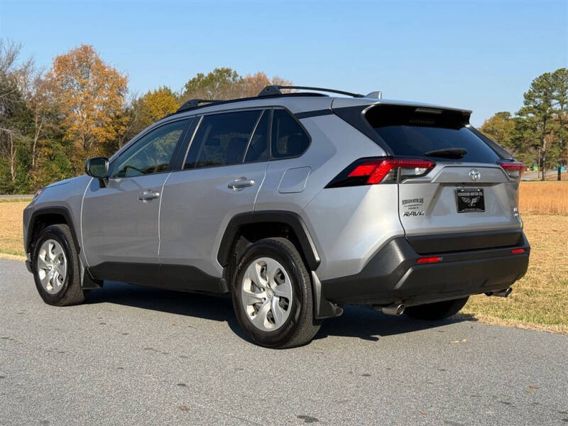 2019 Toyota RAV4 LE