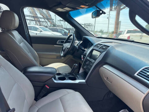 2011 Ford Explorer XLT