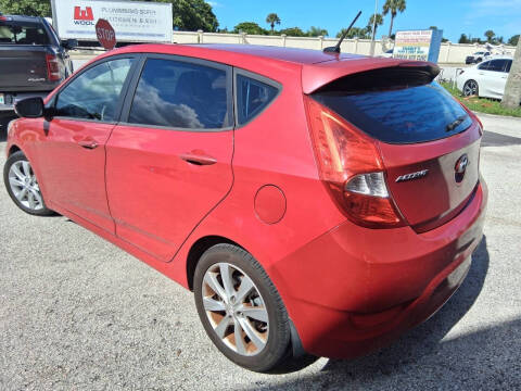 2013 Hyundai Accent SE