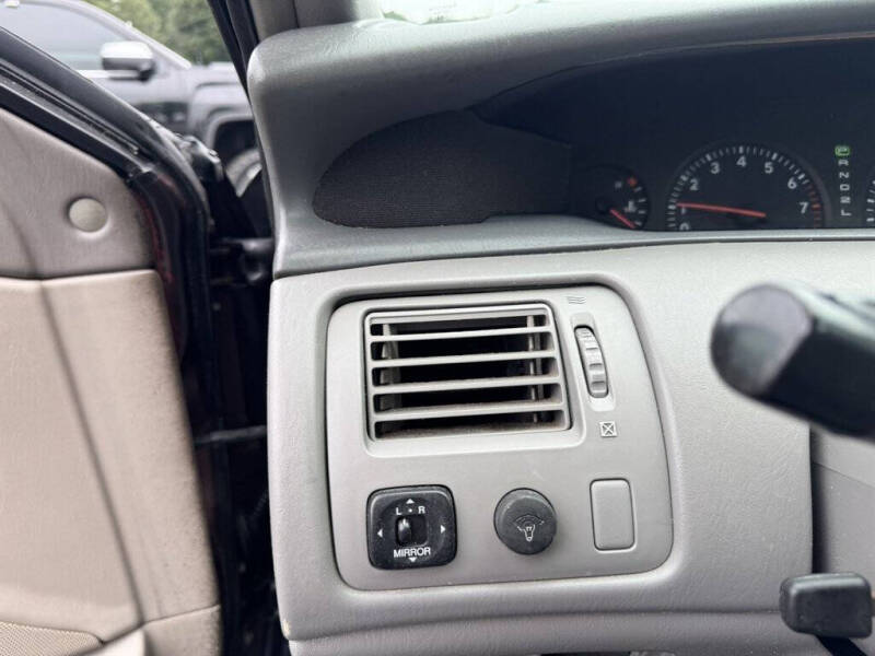 2003 Toyota Avalon XL