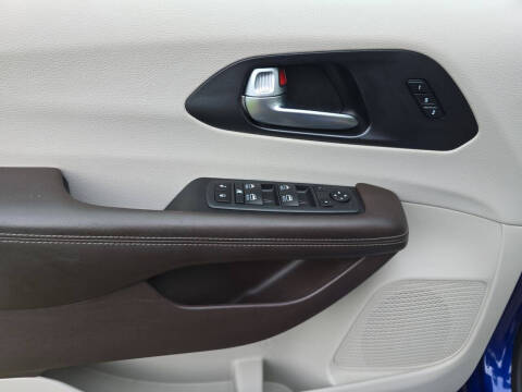 2020 Chrysler Pacifica Touring L Plus