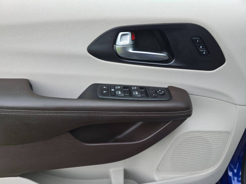 2020 Chrysler Pacifica Touring L Plus