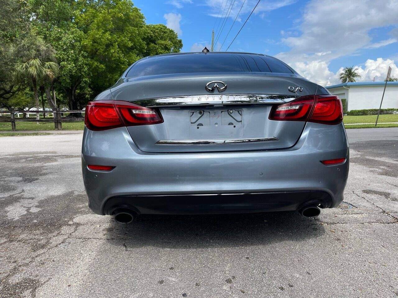 2018 Infiniti Q70 Sedan - $14,900