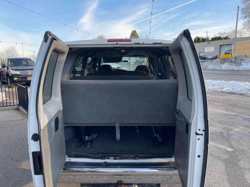 2007 Ford E-Series E-350 SD XLT