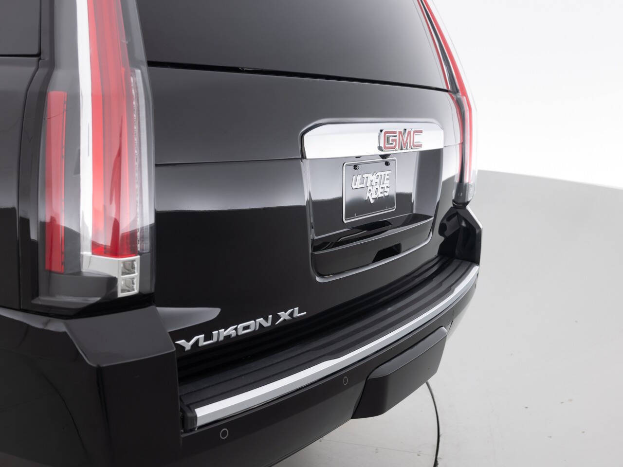 Used Car 2017 Gmc Yukon Xl  Denali 4x4 4dr Suv For Sale Under $30,000 In Coal City, Illinois