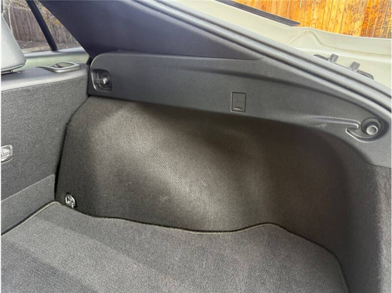 2017 Toyota Prius Three Touring