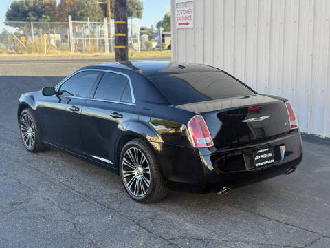 2012 Chrysler 300 S V6