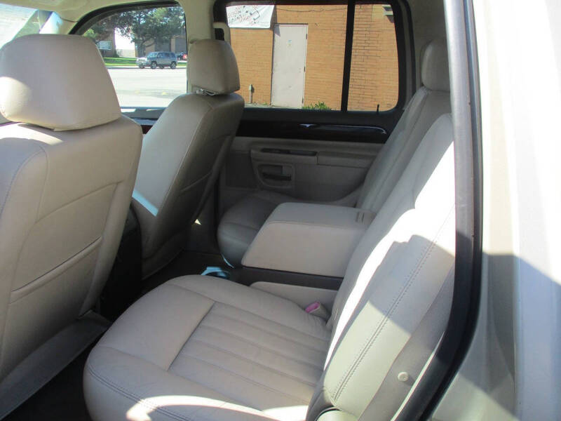 2004 Lincoln Aviator Luxury
